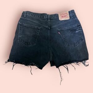 VTG Levi’s 550 Black Denim Distressed Cutoff Shorts Size 36